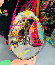 Load image into Gallery viewer, Drych Barbola bevelled blodeuog hirgrwn Art Deco o’r 30au / Art Deco floral Barbola oval bevelled mirror from the 30s
