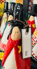 Load image into Gallery viewer, Mali y Ladi Gymreig seramig wedi ei gwneud â llaw / Handmade ceramic Mali the Welsh Ladi
