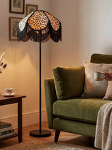 Load image into Gallery viewer, Cysgodlen lamp melfed gyda phatrwm llewpard mewn arddull Fictoraidd gyda ymylon a thaseli du / Victorian designed velvet leopard print lampshade with black trims and tassels
