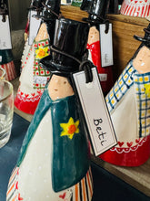 Load image into Gallery viewer, Beti y Ladi Gymreig seramig wedi ei gwneud â llaw / Handmade ceramic Beti the Welsh Ladi
