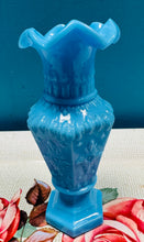 Load image into Gallery viewer, Vase glas bychan ‘Opaline milk glass’ Hynafol / Antique small blue Opaline milk glass vase
