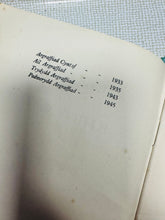 Load image into Gallery viewer, Llyfr ‘Cerddi a Rhigymau i’r plant lleiaf’ o 1945 / ‘Cerddi a Rhigymau i’r plant lleiaf’ book from 1945
