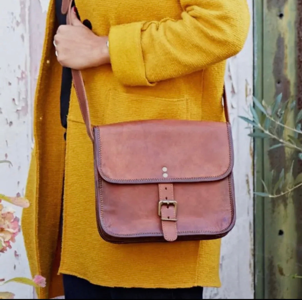 Bag dros ysgwydd lledr Fair Trafe Vintage style / Vintage style Fair Trade leather shoulder bag