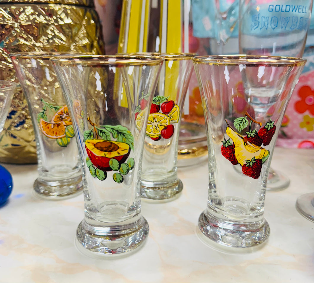 Set o bedwar gwydryn ffrwythau Retro o’r 60au / Retro set of 4 fruit glasses from the 60s