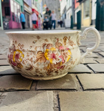 Load image into Gallery viewer, Pot pi pi seramig blodeuog Hynafol / Antique floral ceramic chamic pot
