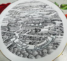 Load image into Gallery viewer, Plat Ysbyty Gwynedd Limited Edition o 1984 / Limited Edition Ysbyty Gwynedd plate from 1984
