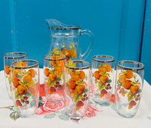 Load image into Gallery viewer, Set o 6 gwydr a jwg ffrwythau Retro Luminarc Ffrengig / Set of French Luminarc Retro fruit 6 tumblers and matching jug
