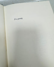 Load image into Gallery viewer, Llyfr clawr caled argraffiad cyntaf ‘Detholiad o gerddi’ T.H.Parry Wiiliams o 1972 wedi ei arwyddo gan y bardd / Signed first edition harback book ‘Detholiad o gerddi’ T.H.Parry Wiiliams from 1972
