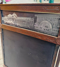 Load image into Gallery viewer, Bwrdd du Edwardaidd yn troi'n ddesg plentyn, gyda bwrdd efo 20 o ddelweddau yn sgrolio / Edwardian child’s drawing black board converting into a desk, with a scrolling picture board with 20 images
