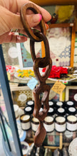 Load image into Gallery viewer, Llwy Garu Gymreig calon a dolen wedi’i wneud â llaw / Handmade heart and link Welsh Love Spoon
