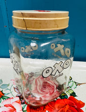 Load image into Gallery viewer, Jar wydr fawr OXO cube o ganol yganrif ddiwethaf / Mid Century large OXO cube glass jar
