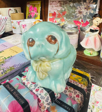 Load image into Gallery viewer, Ci Bonzo trist seramig gwyrdd Art Deco o’r 30au / Art Deco ceramic green Bonzo sad dog from the 30s
