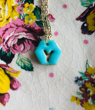 Load image into Gallery viewer, Mwclis Hexagon Y aur / Hexagon gold Y necklace
