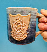 Load image into Gallery viewer, Mwg Blue Peter Retro wedi ei wneud â llaw / Retro Blue Peter hand made mug
