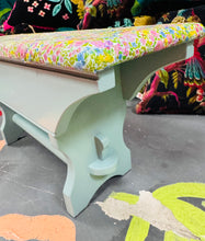 Load image into Gallery viewer, Stôl droed wedi ei pheintio a’i gorchuddio â decoupage / Decoupage and painted foot stool
