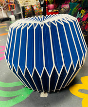 Load image into Gallery viewer, Cysgodlen lamp papur / Paper lampshades
