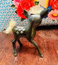 Load image into Gallery viewer, Bambi Kitsch metel Vintage prin o’r 50au / Vintage Kitsch rare metal bambi from the 50s
