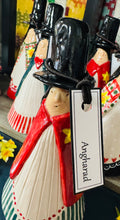 Load image into Gallery viewer, Angharad y Ladi Gymreig seramig wedi ei gwneud â llaw / Handmade ceramic Angharad the Welsh Ladi
