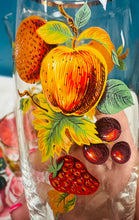 Load image into Gallery viewer, Set o 6 gwydr a jwg ffrwythau Retro Luminarc Ffrengig / Set of French Luminarc Retro fruit 6 tumblers and matching jug
