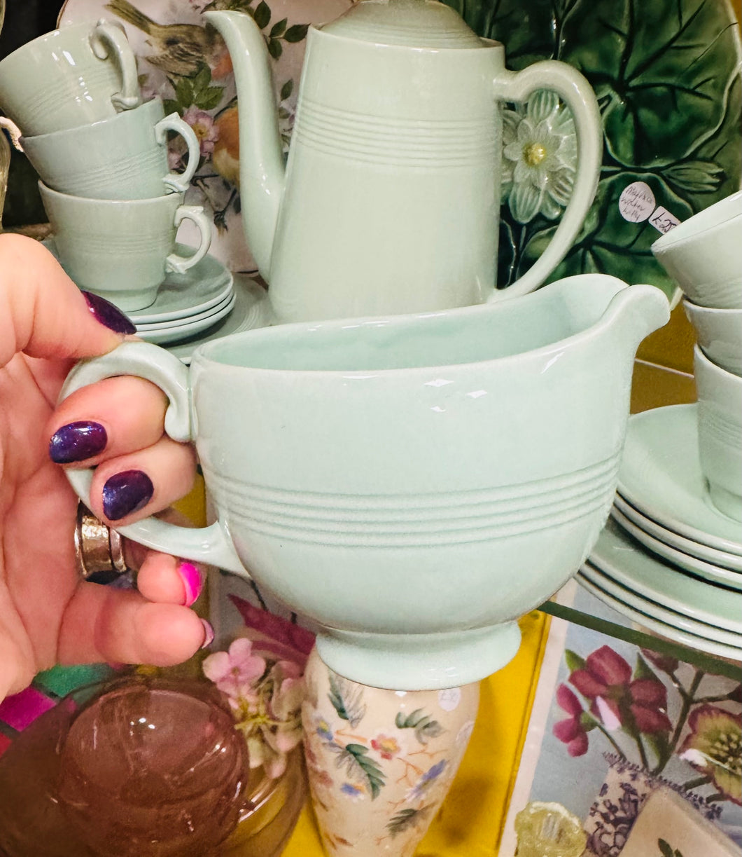 Jwg Llefrith Vintage Beryl Ware Woods lliw mint o’r 40au / Vintage Beryl Ware Woods mint coloured Milk Jug from the 40s