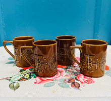 Load image into Gallery viewer, Set o 4 cwpan coffi amber brown Retro Portmeirion Totem o’r 70au / Set of 4 amber brown Retro Portmeirion Totem coffee cups from the 70s

