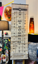 Load image into Gallery viewer, Modiwlator Sol Ffa cerddorol Hynafol a phrin John Curwen / Rare Antique musical John Curwen Sol Ffa Modulator
