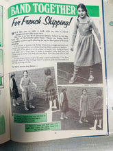 Load image into Gallery viewer, Debbie Annual o 1983 / Debbie Annual from 1983
