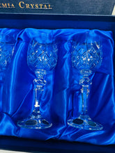 Load image into Gallery viewer, Set o 4 gwydr gwin / port Crisial cut glass  Bohemia mewn bocs / Boxed Set of 4 Wine / Port Bohemia Crystal Cut Glass glasses

