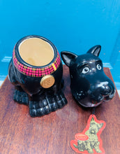 Load image into Gallery viewer, Daliwr bisgedi Ci Scotty ceramig Vintage / Vintage ceramic Scotty Dog Biscuit Barrel
