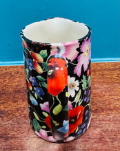 Load image into Gallery viewer, Jwg flodeuog cefndir du ‘Abbey Ceramics’ Vintage / Vintage ‘Abbey Ceramics’ black background floral jug
