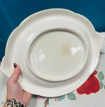 Load image into Gallery viewer, Plat gweini hirgrwn Hynafol wedi ei beintio â llaw / Hand painted Antique oval serving plate
