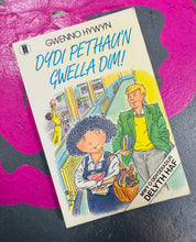 Load image into Gallery viewer, Nofel ‘Dydy pethau’n gwella dim!’ gan Gwenno Hywyn o 1988 / ‘Dydy pethau’n gwella dim!’ novel by Gwenno Hywyn from 1988
