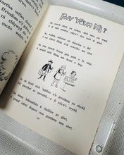 Load image into Gallery viewer, Llyfr Mawr y Plant 3 clawr caled / Hardback Llyfr Mawr y Plant 3
