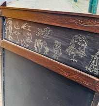 Load image into Gallery viewer, Bwrdd du Edwardaidd yn troi'n ddesg plentyn, gyda bwrdd efo 20 o ddelweddau yn sgrolio / Edwardian child’s drawing black board converting into a desk, with a scrolling picture board with 20 images

