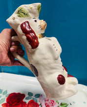 Load image into Gallery viewer, Jwg Spaniel ar ei draed ôl Royal Staffordshire Hynafol / Antique Royal Staffordshire begging Spaniel dog pitcher
