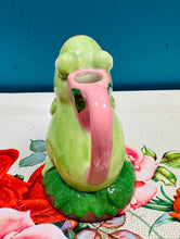 Load image into Gallery viewer, Jwg llefrith siâp llyfant / Frog shaped milk jug
