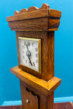 Load image into Gallery viewer, Cloc Taid bychan Vintage  ‘Prentice Piece’ wedi ei wneud â llaw / Vintage handmade Prentice Piece tiny Grandfather clock
