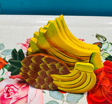 Load image into Gallery viewer, Set o 4 coaster pren Vintage banana / Vintage banana wooden coaster set of 4
