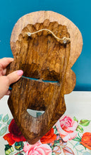Load image into Gallery viewer, Mwgwd Affricanaidd pren wedi ei gerfio â llaw a’i beintio / Vintage hand carved and painted African Wooden mask
