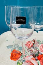 Load image into Gallery viewer, Set o 4 gwydryn gwin / port Royal Worcester / Set of 4 Royal Worcester wine / port glasses
