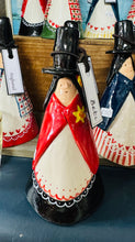 Load image into Gallery viewer, Beti y Ladi Gymreig seramig wedi ei gwneud â llaw / Handmade ceramic Beti the Welsh Ladi
