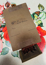 Load image into Gallery viewer, Calendr wal Vintage rhosen coch o 1934 heb ei ddefnyddio / Vintage 1934 red rose wall calendar that’s never been used

