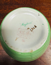 Load image into Gallery viewer, Potyn Maytime Shelley Vintage prin wedi ei beintio â llaw / Vintage handpainted rare Maytime Shelley pot
