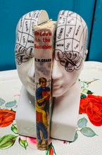 Load image into Gallery viewer, Pen Seramig Antiqued Phrenology daliwyr llyfrau / Bookends  Antiqued Ceramic Phrenology head

