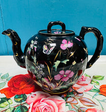 Load image into Gallery viewer, Tebot Fictoraidd Hynafol Ridgway Ebony Jetware du gan Dudson Jackfield / Victorian Antique Ridgway Black Ebony Jetware Teapot by Dudson Jackfield
