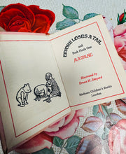 Load image into Gallery viewer, Llyfr bychan, bach ‘Eeyore Loses a Tail’ o 1973 / Tiny, tiny ‘Eeyore Loses a Tail’ book from 1973
