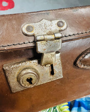 Load image into Gallery viewer, Cês lledr brown Vintage gyda sticeri trafeilio / Vintage brown leather case with travelling stickers

