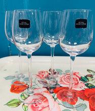 Load image into Gallery viewer, Set o 4 gwydryn gwin / port Royal Worcester / Set of 4 Royal Worcester wine / port glasses
