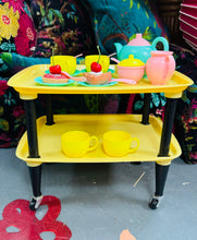 Load image into Gallery viewer, Troli ‘Hostes’ plastig Vintage Redblox o'r 70au / Vintage Redblox toys plastic hostess trolley from the 70s
