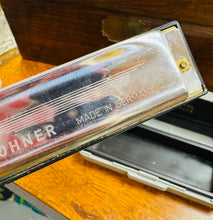 Load image into Gallery viewer, Hohner Special 20 G Harmonica yn ei gês gwreiddiol / Harmonica Hohner Special 20 G in its original case
